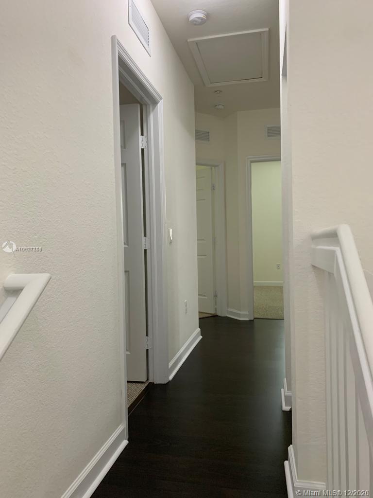 290 Northwest 109th, Unit 207 Miami, FL 33172 - Photo 8 of 10