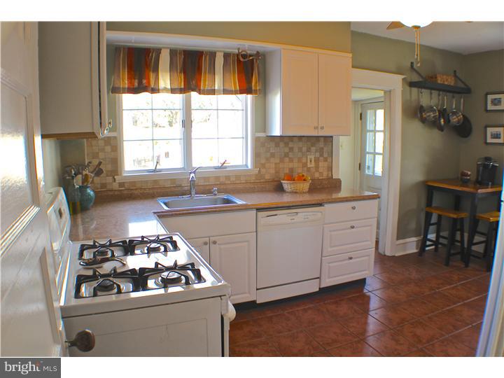 420 Kenmore Road Havertown, PA 19083 - Photo 9 of 25 Kitchen