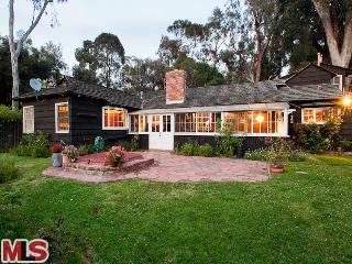 527 Latimer Road Santa Monica, CA 90402 - Photo 1 of 1