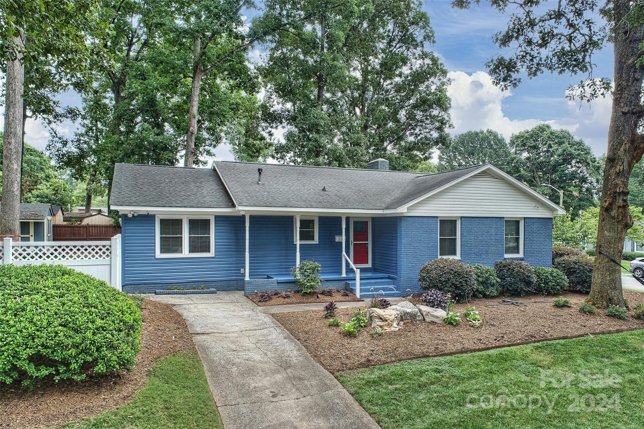 515 Bartling Road Charlotte, NC 28209 - Photo 3 of 42 a front view of house with yard and green space