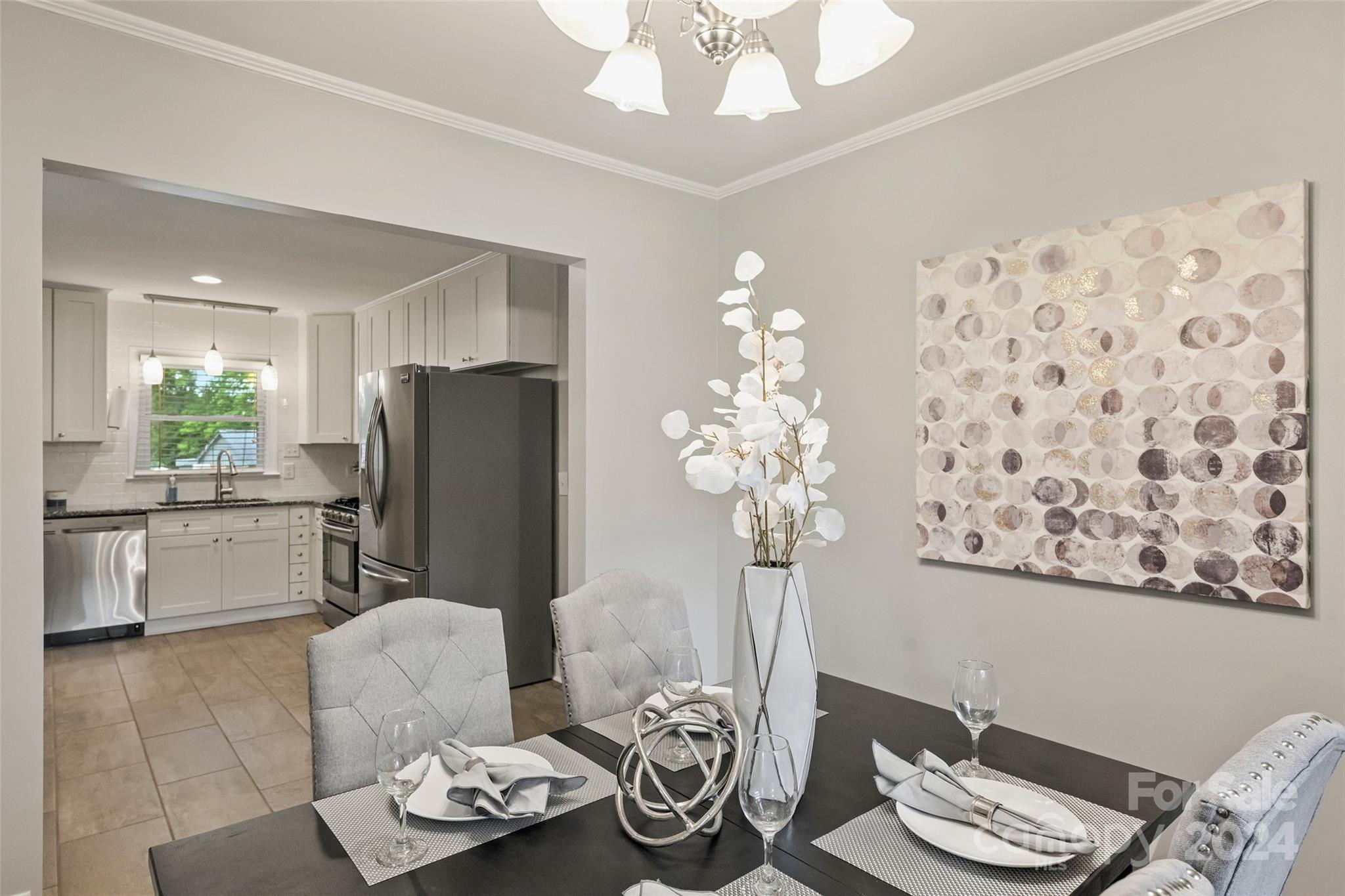 515 Bartling Road Charlotte, NC 28209 - Photo 10 of 42 a dining room with furniture