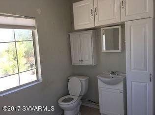 4910 East Valley Lane Rimrock, AZ 86335 - Photo 12 of 19 Large 2nd (1/2) Bath