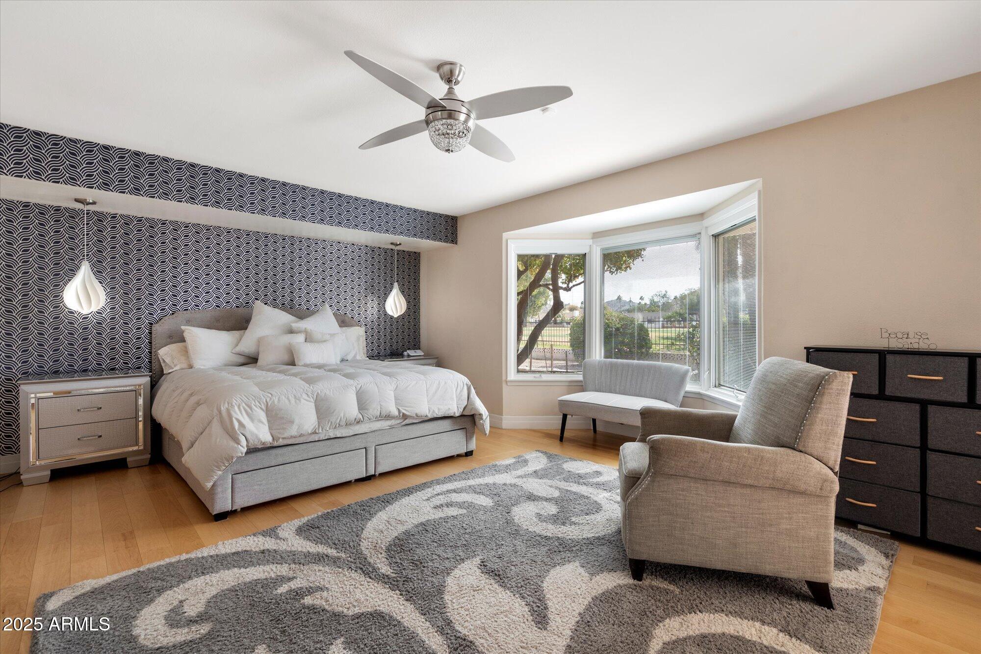 339 West Southern Hills Road Phoenix, AZ 85023 - Photo 11 of 19 16-78268500