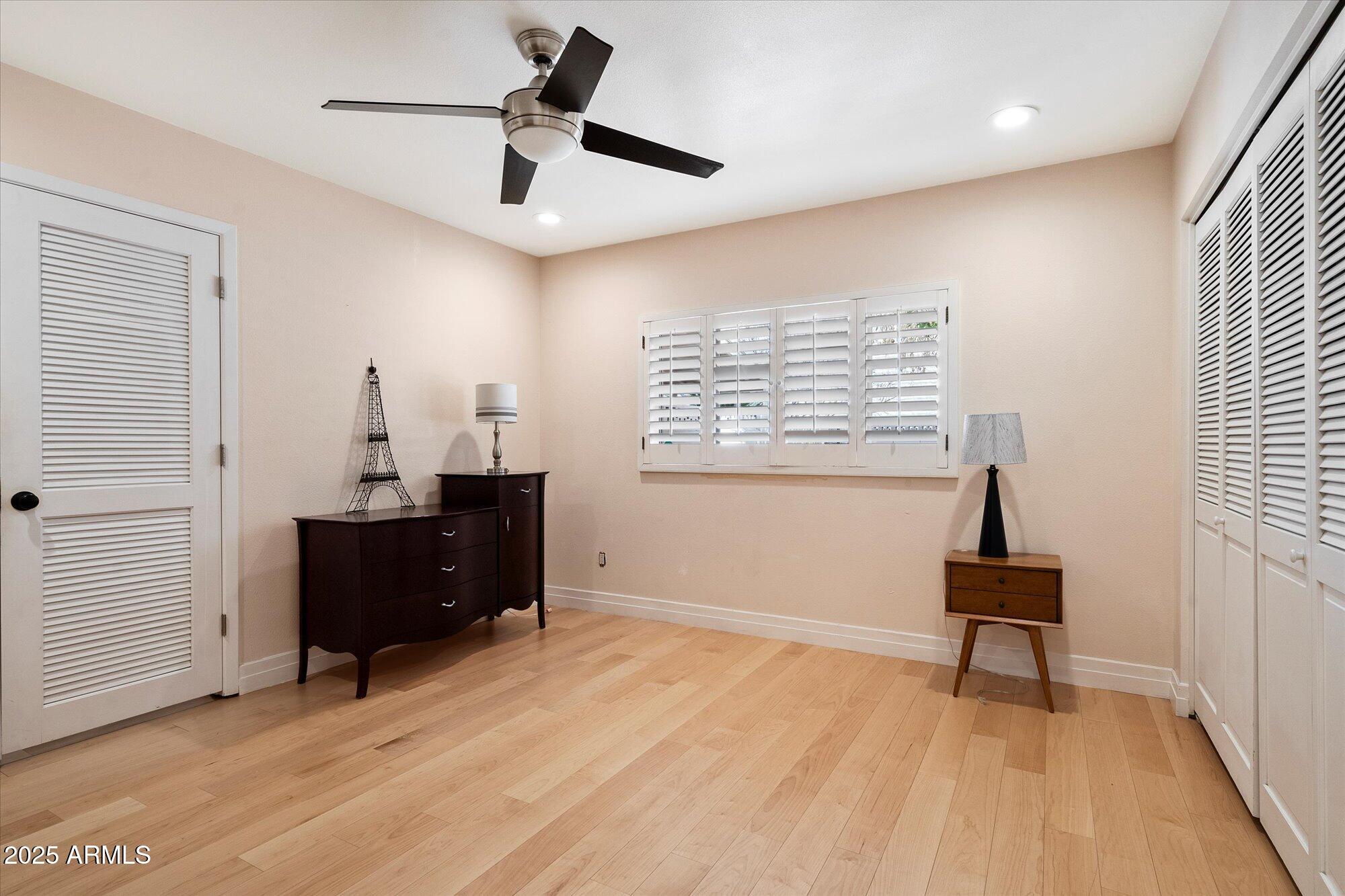339 West Southern Hills Road Phoenix, AZ 85023 - Photo 16 of 19 22-78268570