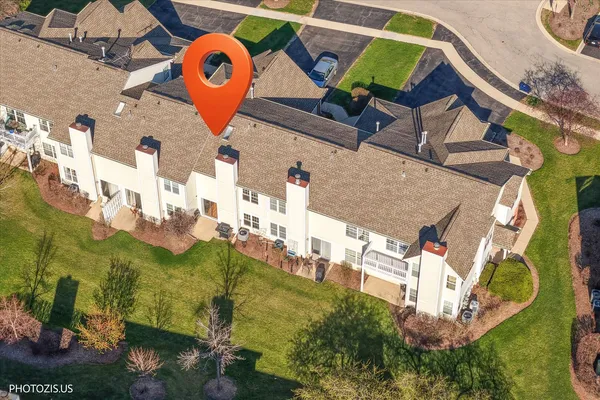 $289,000 | 208 Westminster Court, Unit D, Schaumburg, IL 60193