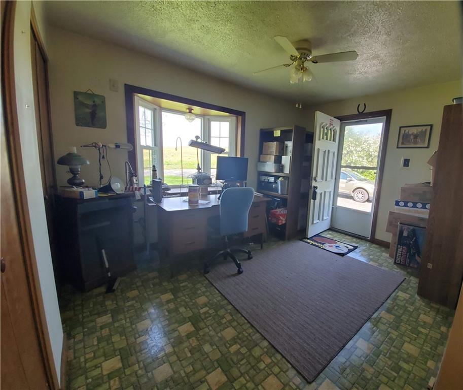 2638 Old Butler Road New Castle, PA 16101 - Photo 4 of 25