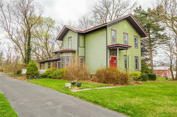 $199,900 | 4227 Highway 5, Hopewell, NY 14424