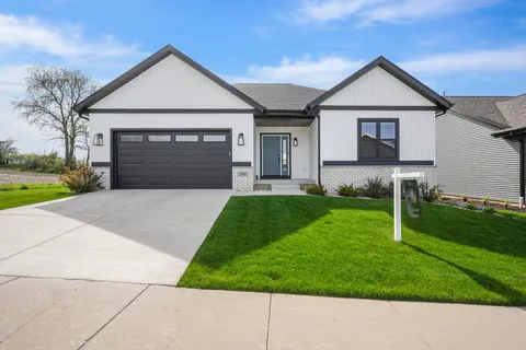 $709,900 | 2016 Besra Drive, Verona, WI 53593