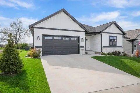 $709,900 | 2016 Besra Drive, Verona, WI 53593