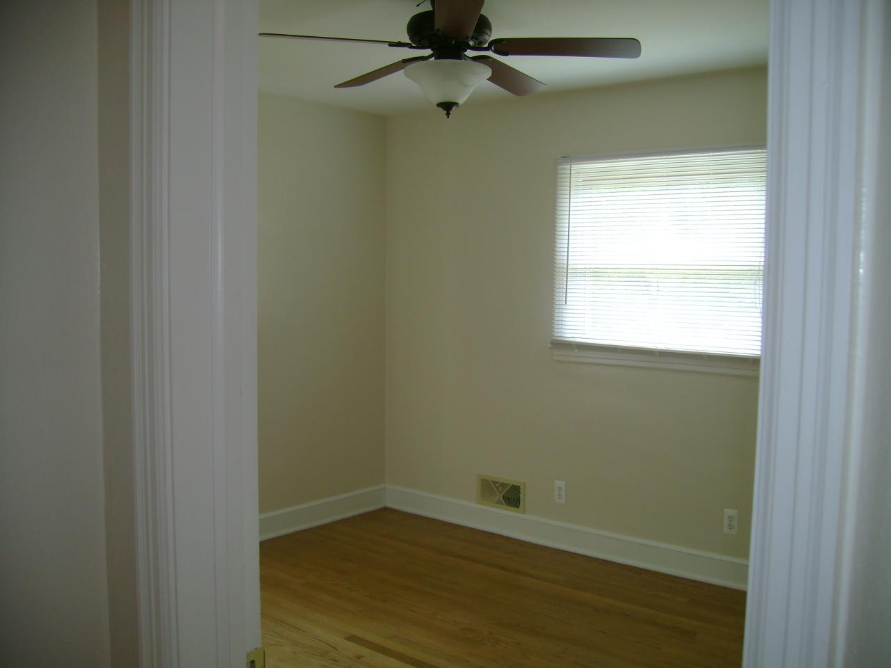 527 Kessler Mill Road Salem, VA 24153 - Photo 3 of 5 BEDROOM