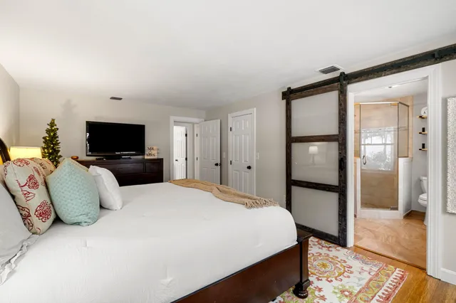 $850,000 | 17 Oriole Drive, Bedford, NH 03110