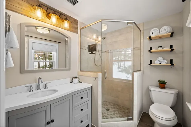 $850,000 | 17 Oriole Drive, Bedford, NH 03110