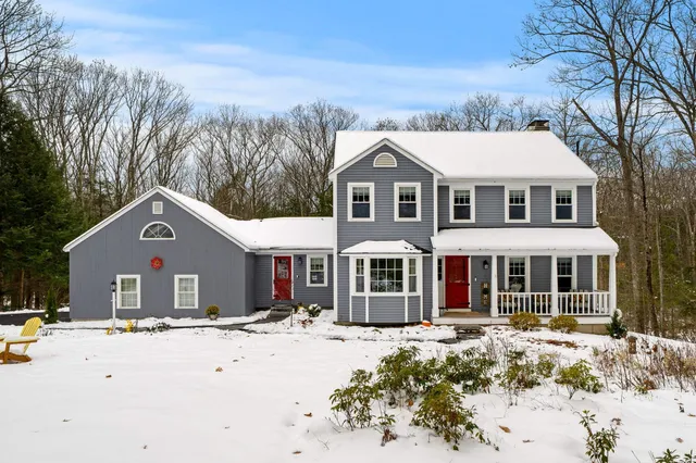 $850,000 | 17 Oriole Drive, Bedford, NH 03110
