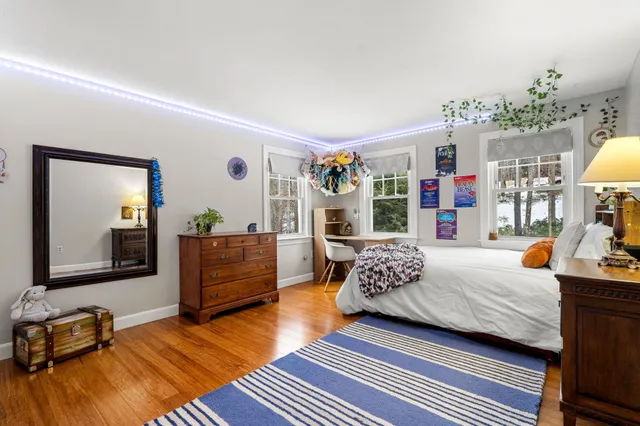 $850,000 | 17 Oriole Drive, Bedford, NH 03110