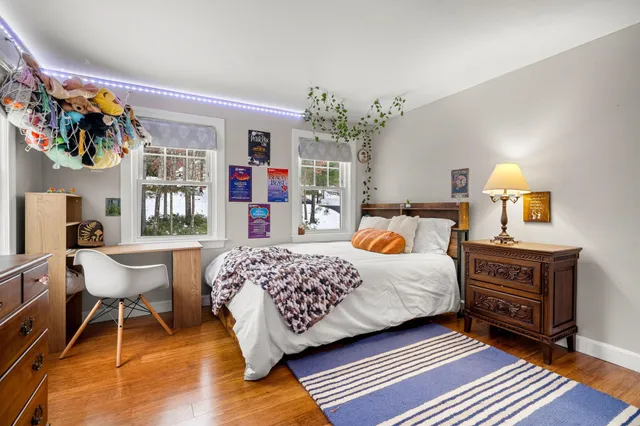 $850,000 | 17 Oriole Drive, Bedford, NH 03110