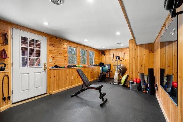 $850,000 | 17 Oriole Drive, Bedford, NH 03110