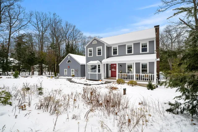 $850,000 | 17 Oriole Drive, Bedford, NH 03110