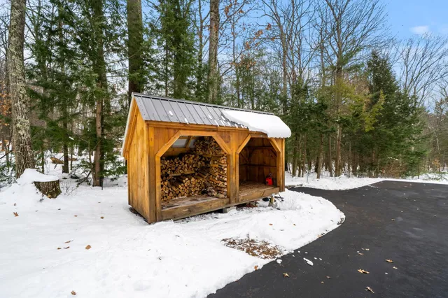 $850,000 | 17 Oriole Drive, Bedford, NH 03110