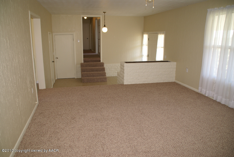 8850 Rockwell Road West Amarillo, TX 79119 - Photo 4 of 23 Living area 2