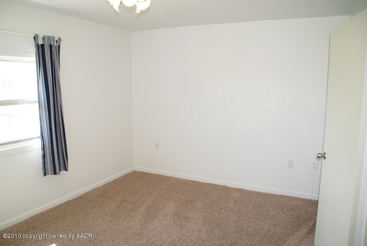 8850 Rockwell Road West Amarillo, TX 79119 - Photo 10 of 23 Third Bedroom