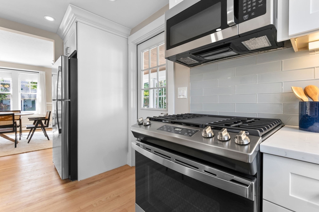 17 Coolidge Street Stoneham, MA 02180 - Photo 11 of 37 a close view of stove top oven