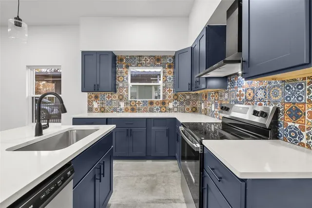 $2,800 | 2511 Lapsley Street, Dallas, TX 75212