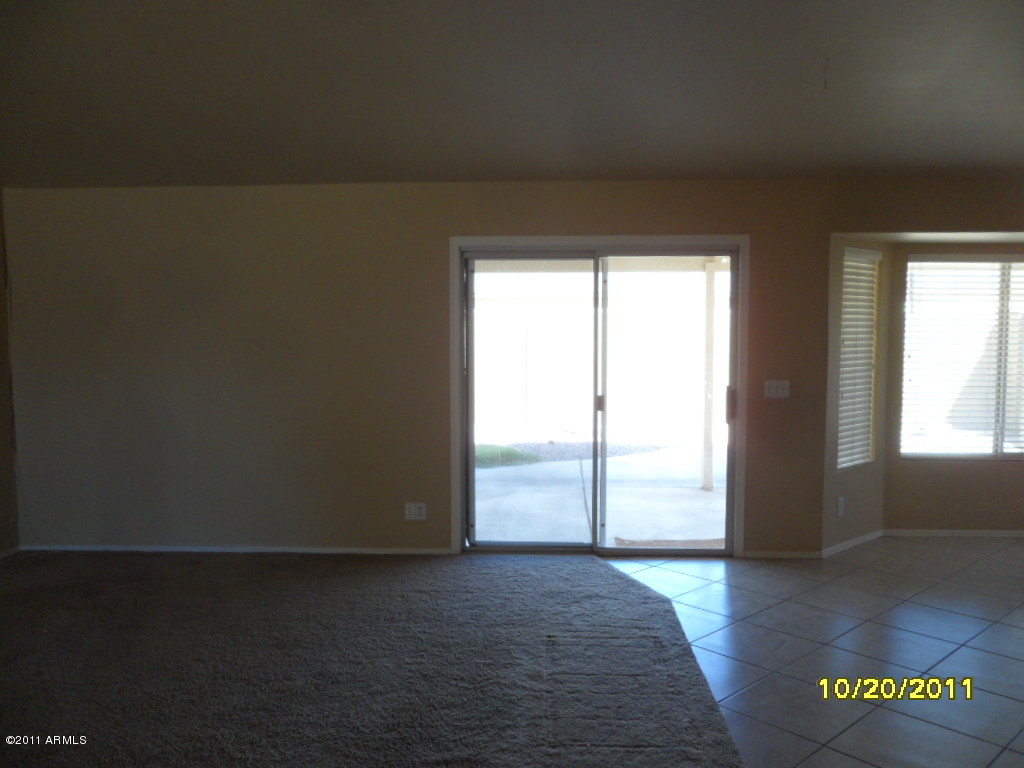 2082 East Ranch Court Gilbert, AZ 85296 - Photo 3 of 14 089