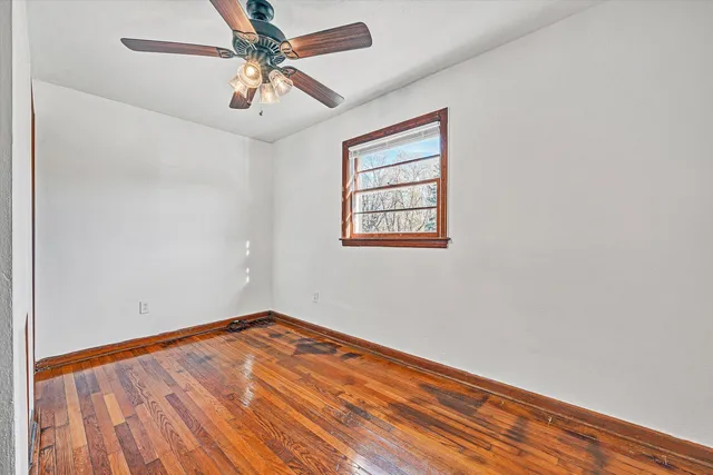 $850 | 3203 Roundhill Avenue Northwest, Unit A, Roanoke, VA 24012