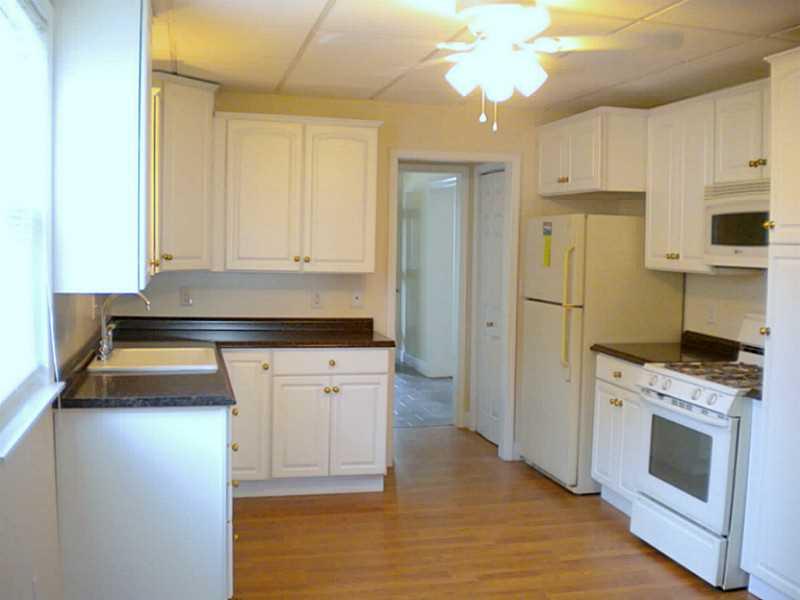 450 East Washington Street Rochester, PA 15074 - Photo 15 of 22 Kitchen.