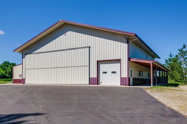 $2,300,000 | 28232 North Gilmer Road, Grayslake, IL 60030