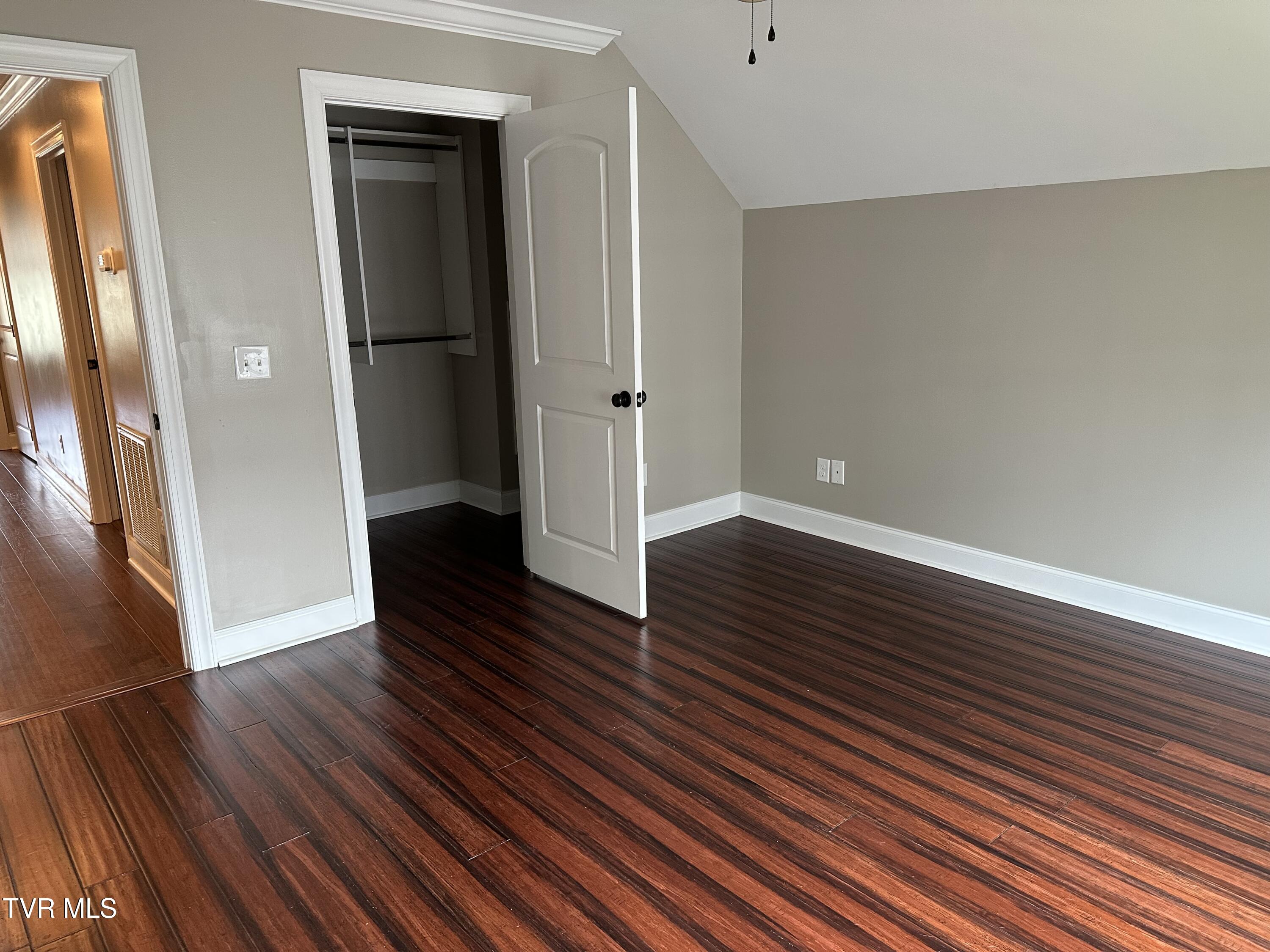 2728 Edinburgh Channel Road Kingsport, TN 37664 - Photo 49 of 69 51