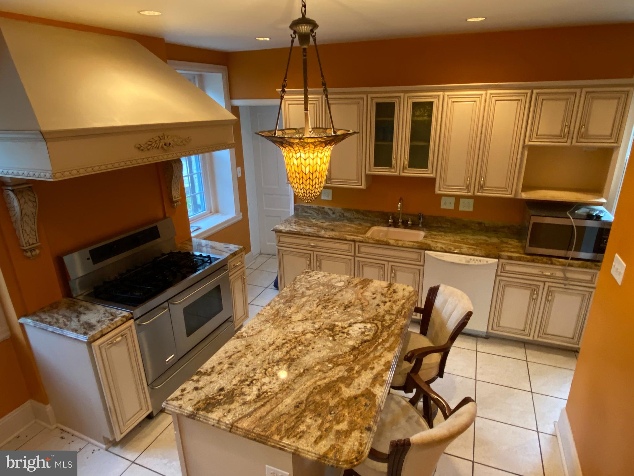 6358 Sherwood Road Philadelphia, PA 19151 - Photo 23 of 30 Breakfast Island