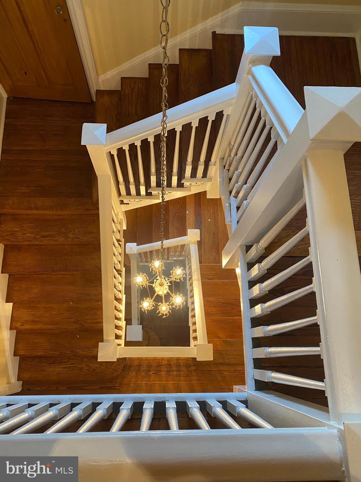 6358 Sherwood Road Philadelphia, PA 19151 - Photo 24 of 30 Incredible Grand Open Stairwell