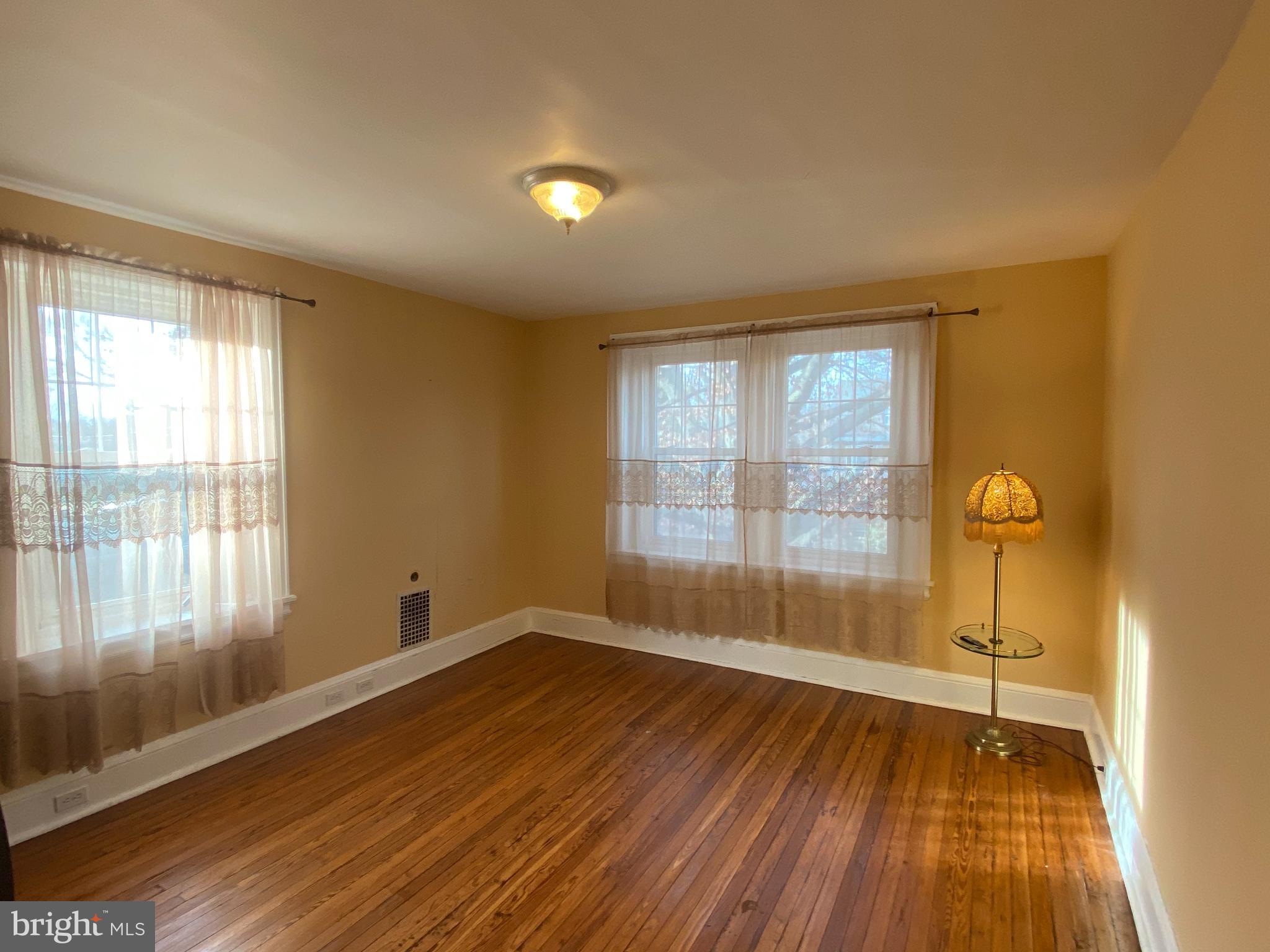 6358 Sherwood Road Philadelphia, PA 19151 - Photo 28 of 30 2nd Floor Guest Bedroom
