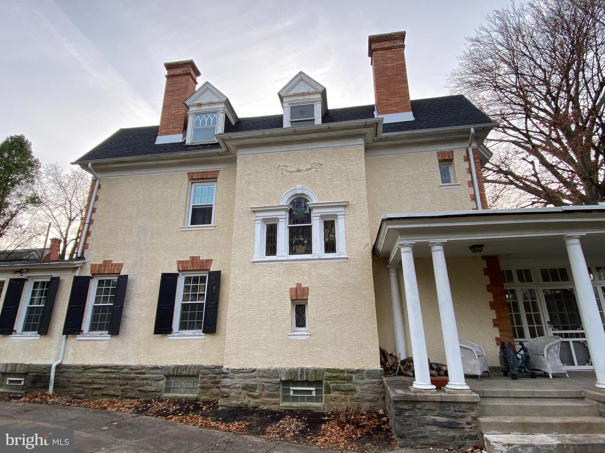 6358 Sherwood Road Philadelphia, PA 19151 - Photo 6 of 30 Side View