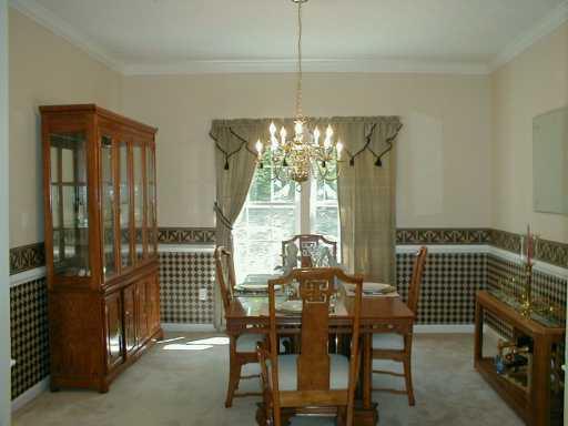 713 McClellan Court McKees Rocks, PA 15136 - Photo 3 of 8 Gallery Image 3