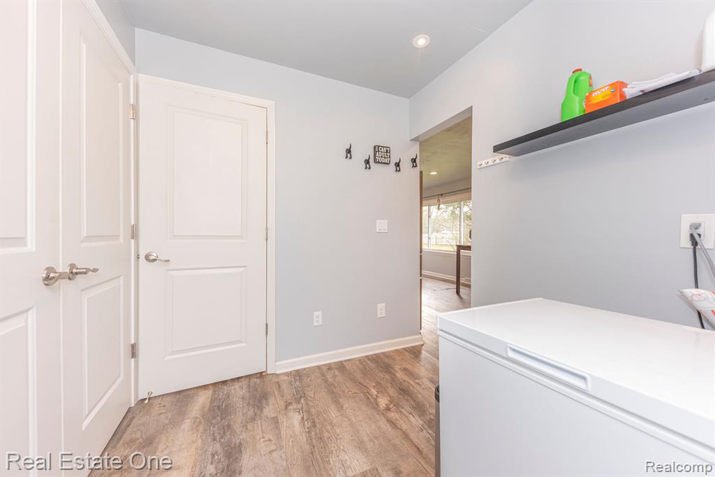 11145 9 Mile Road South Lyon, MI 48178 - Photo 16 of 24 Gallery Image 16