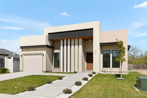 $298,000 | 2809 East Zarzamora Avenue, Hidalgo, TX 78557