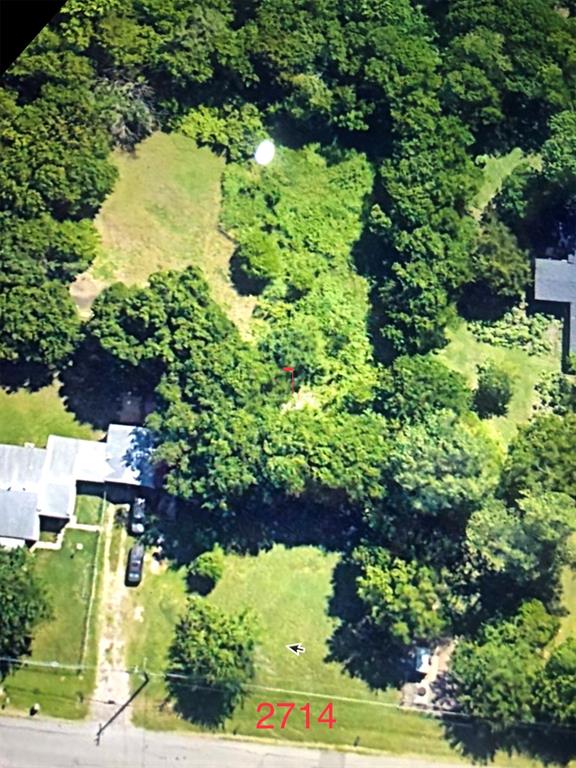 2714 Henry Road Lancaster, TX 75134 - Photo 4 of 19 a view of a garden