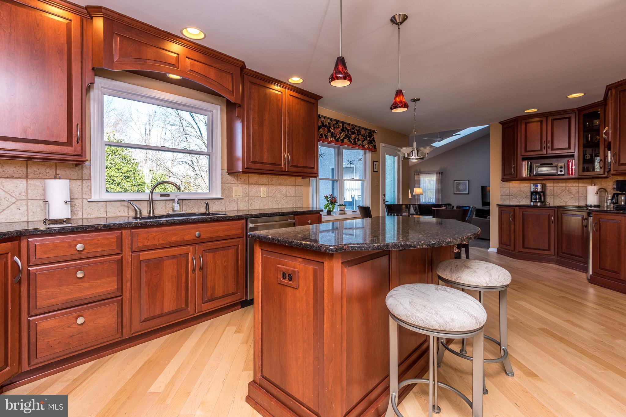 4 Stefwalt Road Hatboro, PA 19040 - Photo 7 of 60 Gorgeous Cherry Cabinetry