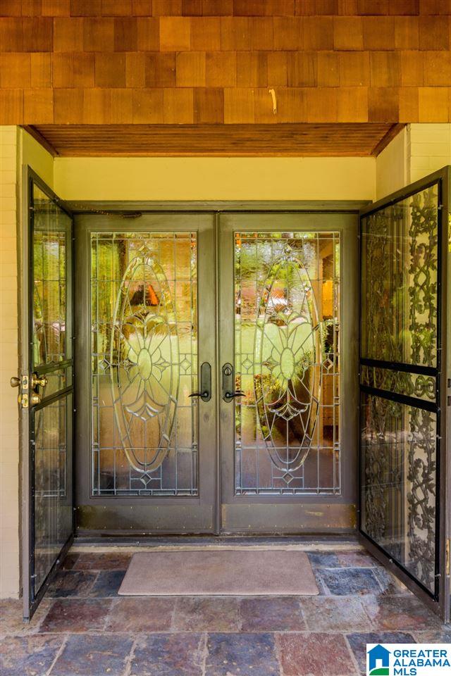 2525 Shades Crest Road Birmingham, AL 35216 - Photo 3 of 47