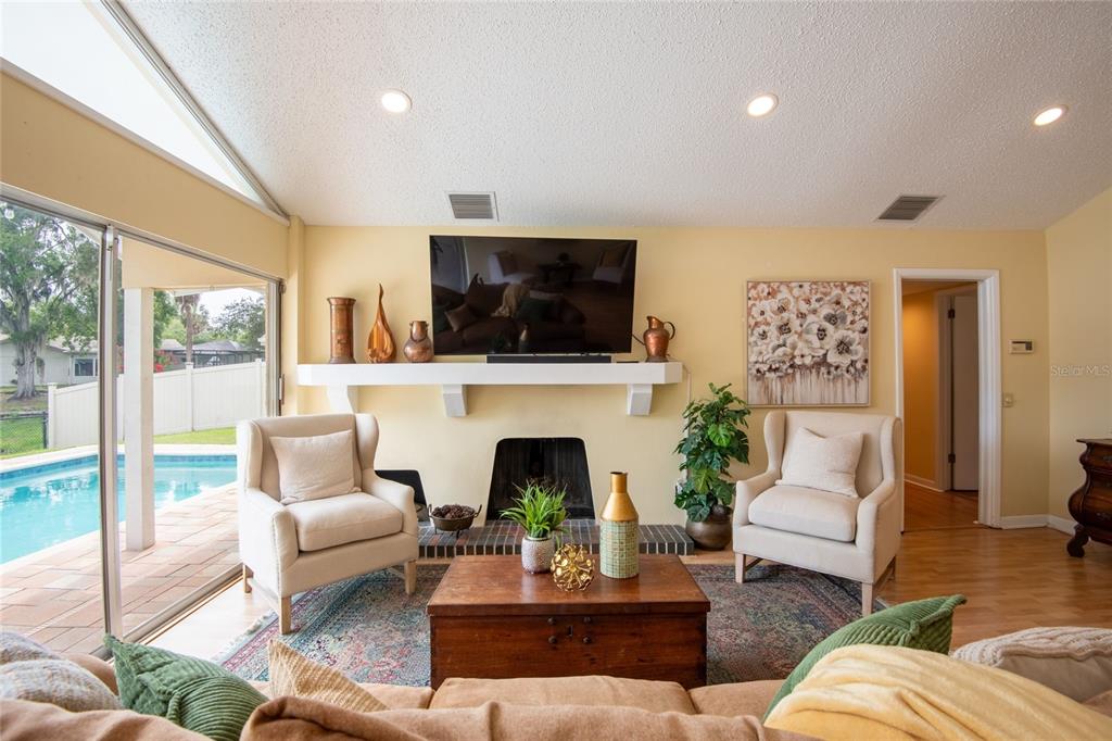 3605 Schefflera Road Tampa, FL 33618 - Photo 4 of 49