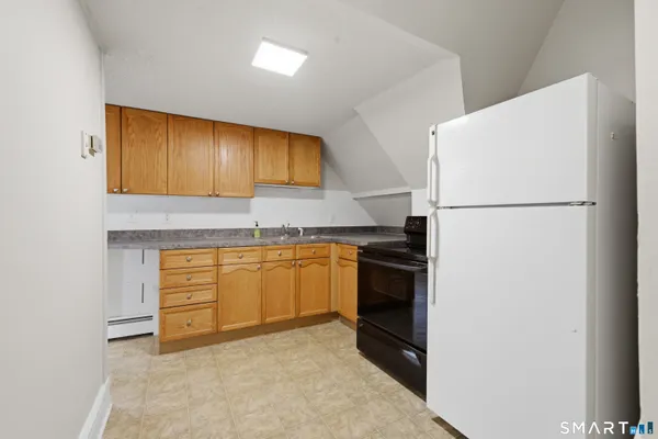 $1,400 | 214 Broadway, Unit 5, Norwich, CT 06360