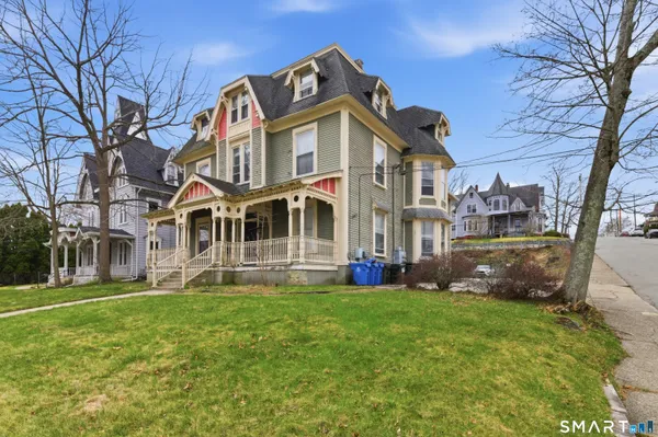 $1,400 | 214 Broadway, Unit 5, Norwich, CT 06360