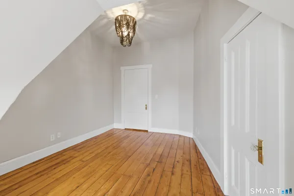 $1,400 | 214 Broadway, Unit 5, Norwich, CT 06360