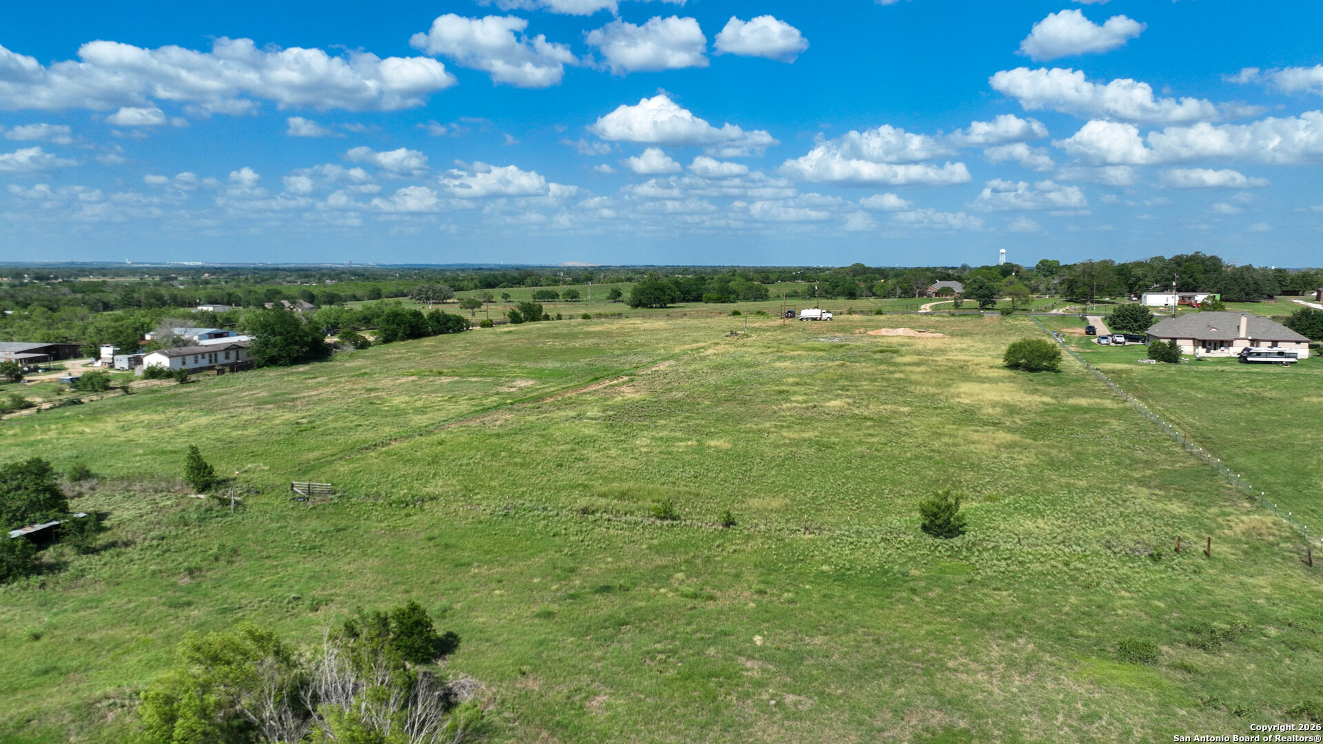 12725 Wisdom Road Atascosa, TX 78002 - Photo 5 of 18 a view of a city