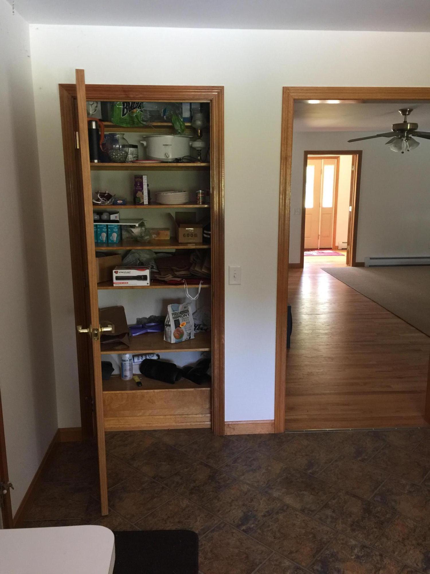 560 South Mountain Road Pittsfield, MA 01201 - Photo 6 of 36 Pantry
