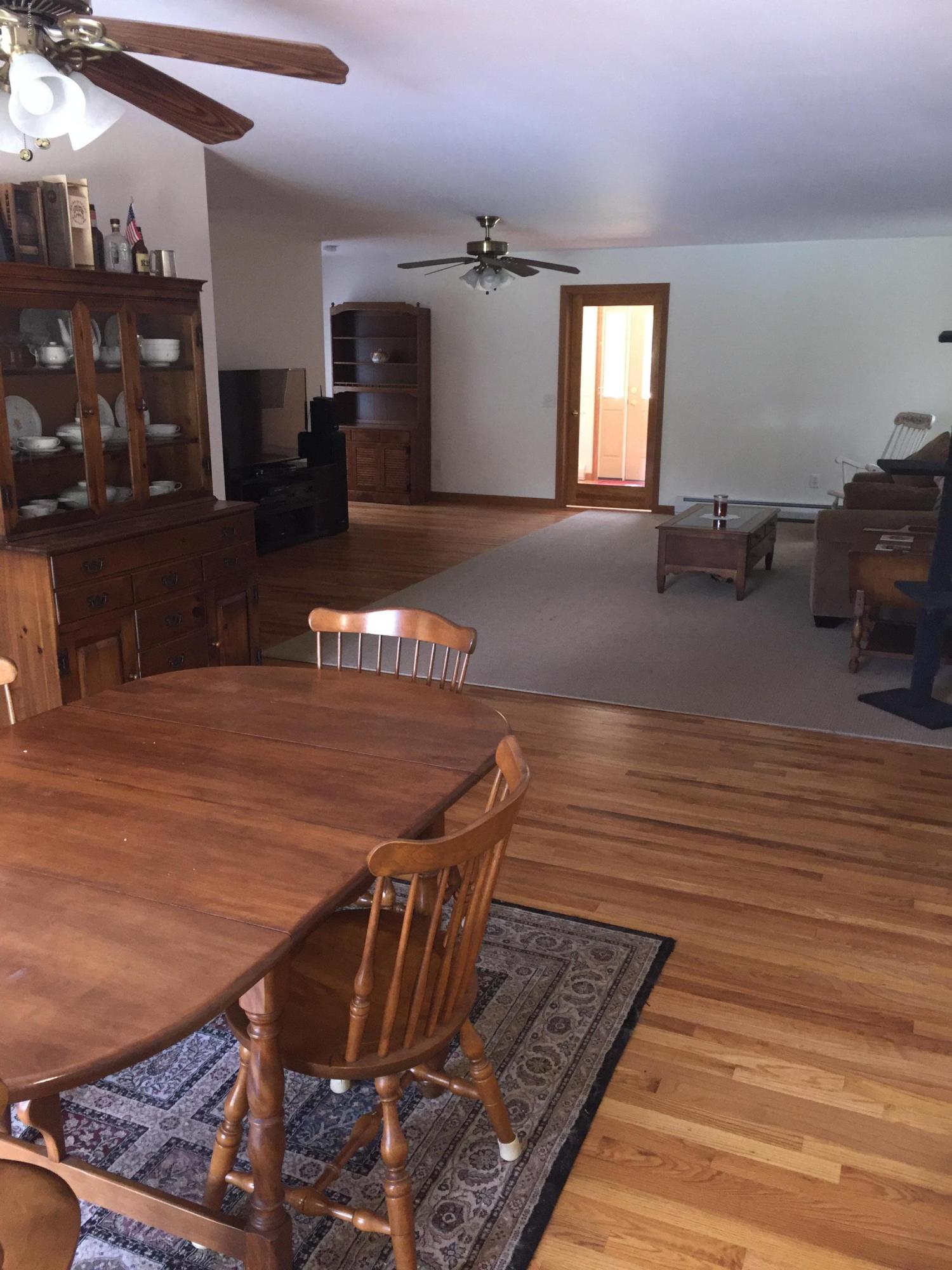 560 South Mountain Road Pittsfield, MA 01201 - Photo 7 of 36 Open dining /living room