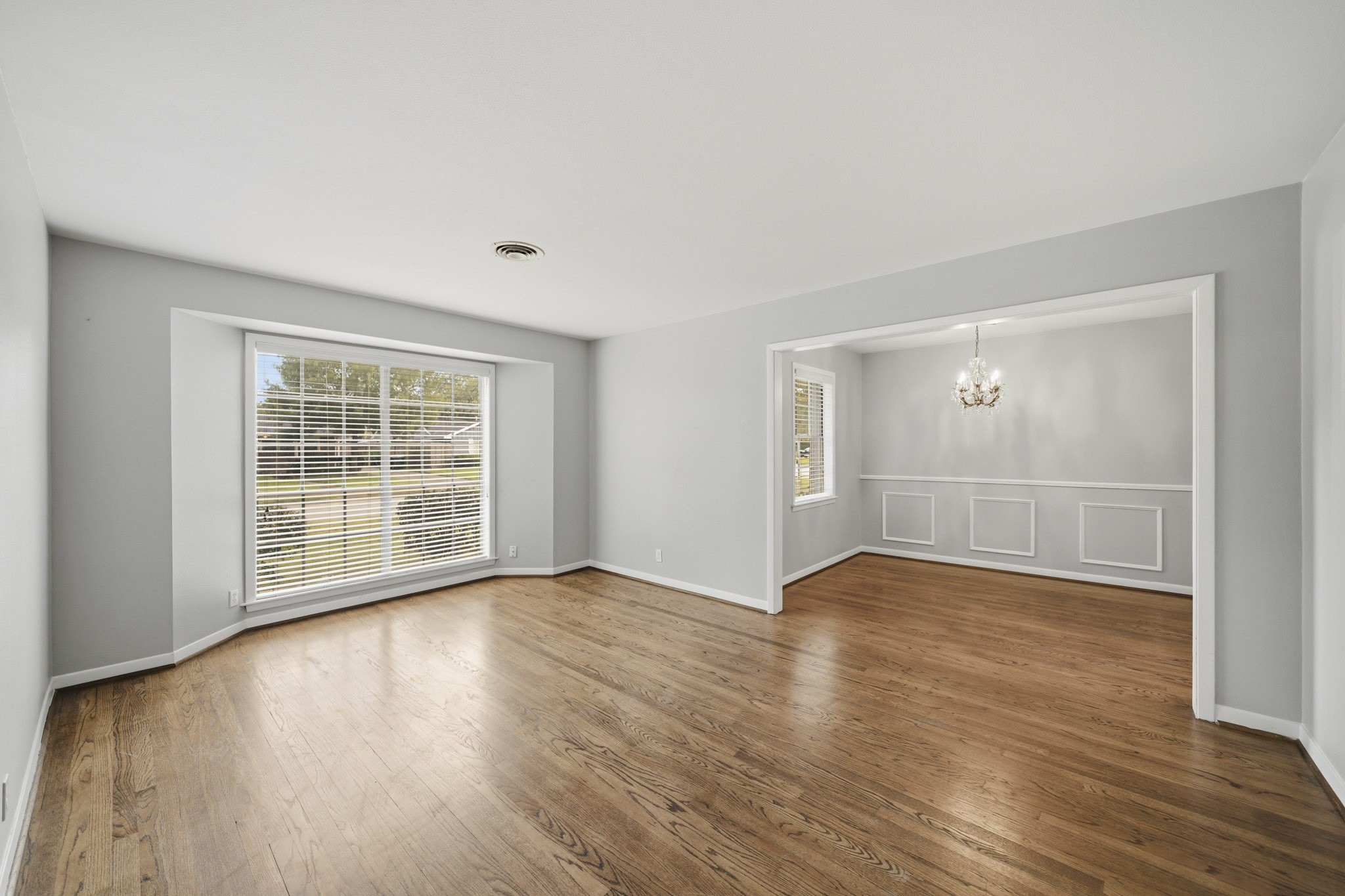 4614 Hummingbird Street Houston, TX 77035 - Photo 9 of 39