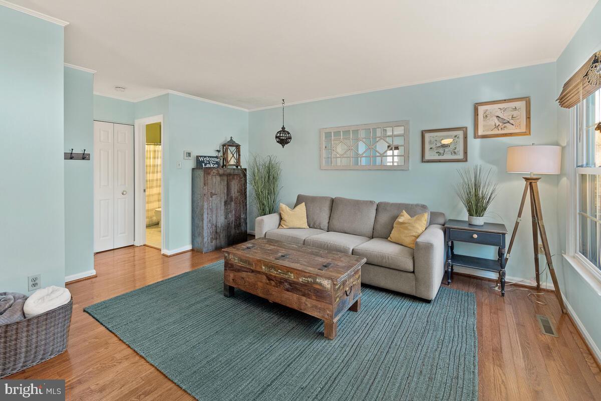 6572 Hemlock Point Road New Market, MD 21774 - Photo 4 of 29 Gallery Image 4